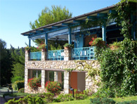 restaurant exterior view